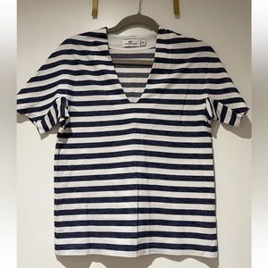 Vineyard vines top size xxs color blue and white